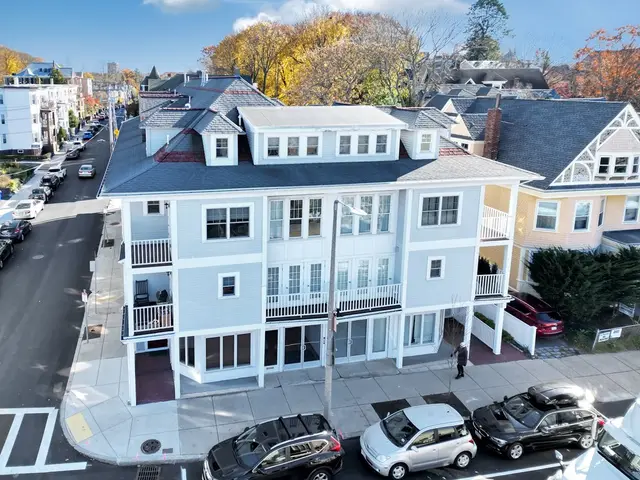 418 Centre Street #A