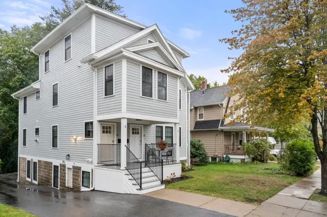 34 Perthshire Road #34