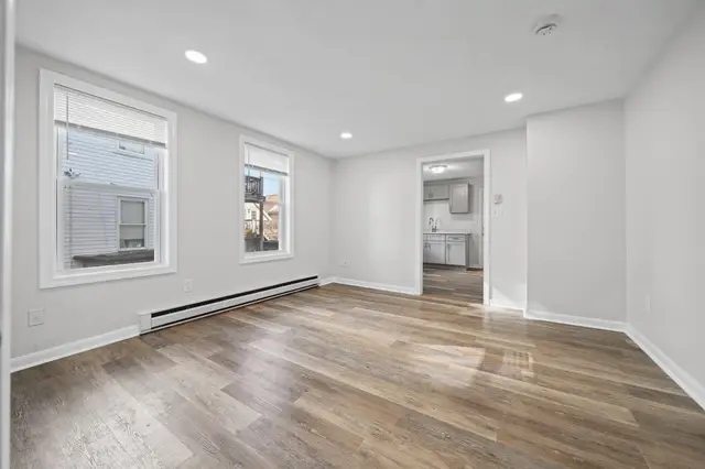 441 Ferry St #1