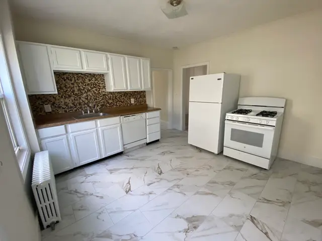 31 Stevenson Ave #1-1