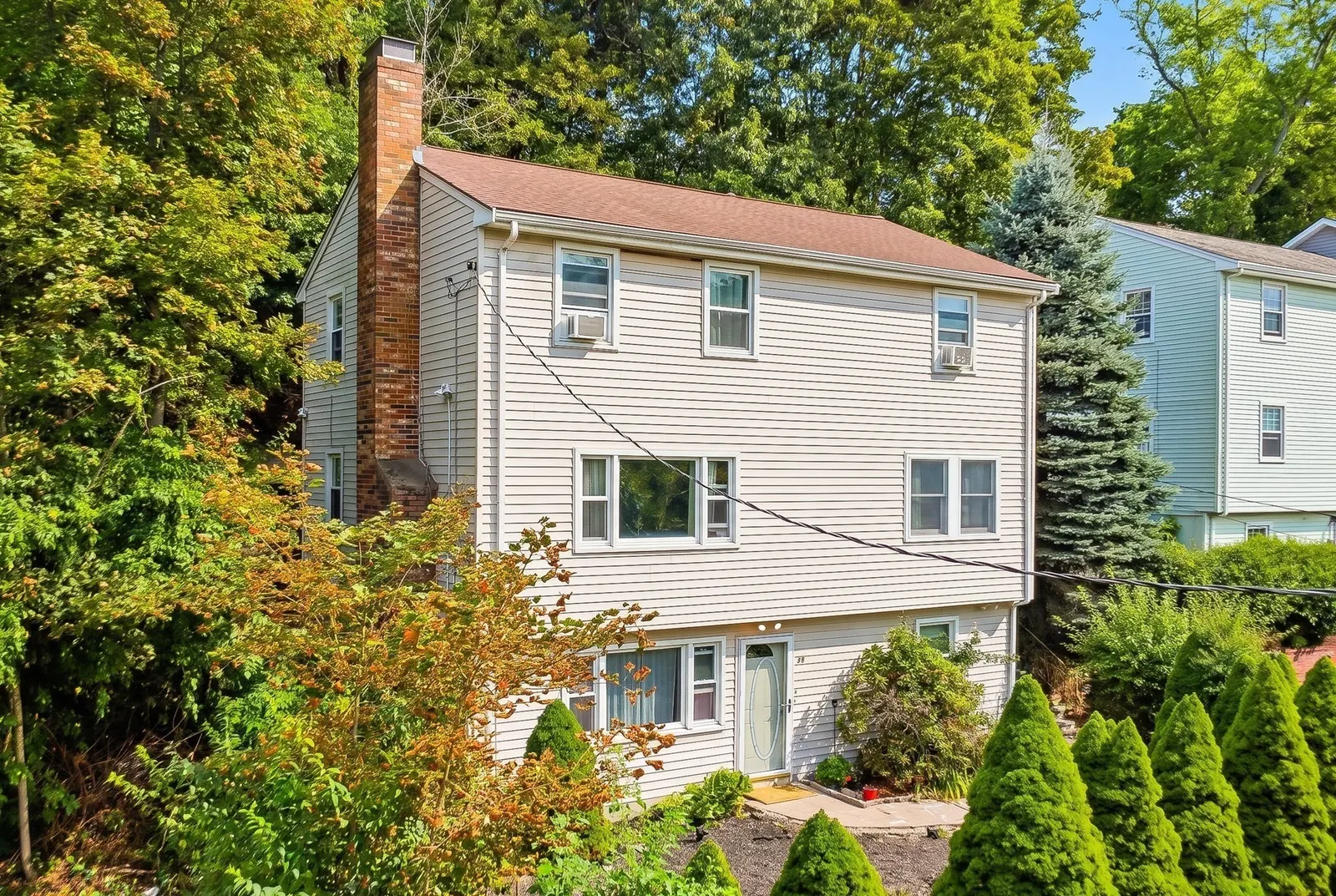 24 College Farm Rd, Waltham