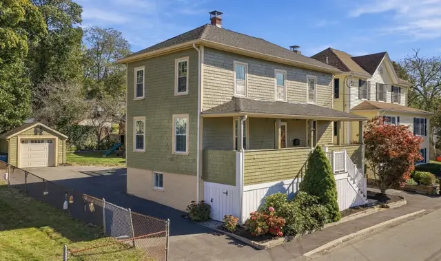 10 Emerald Rd