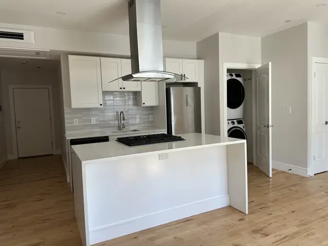 178 Washington #102