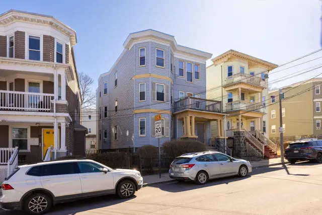 38 Bellevue St #2