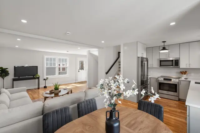 15 Foster Street #15A
