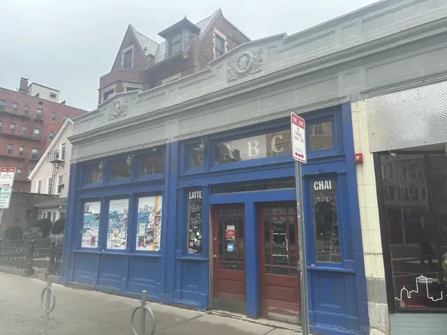 902-912 Massachusetts Ave #902