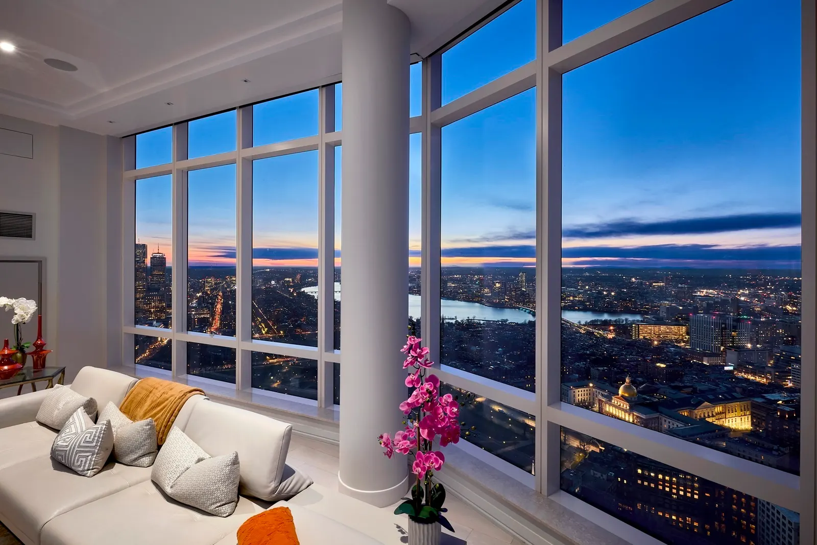 1 Franklin St #PH1B, Boston