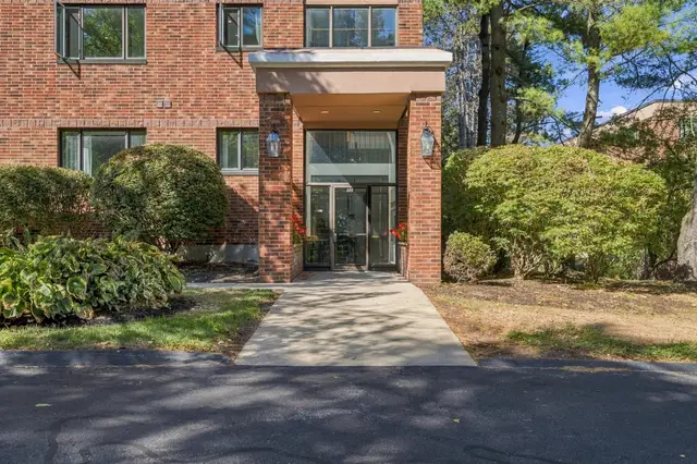 12 Ledgewood Way #21