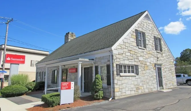818 Washington St, Holliston