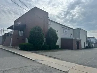 99 Cedar St, Waltham