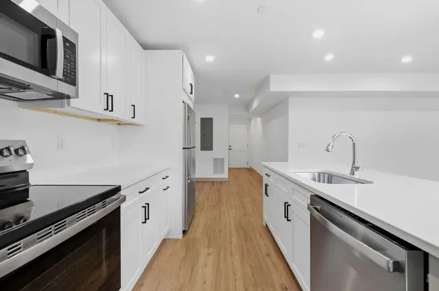 26 Union St #206