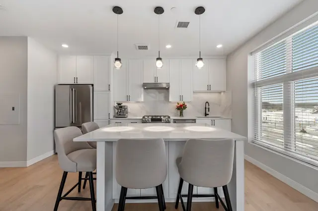 18 Artisan Drive #401