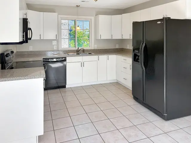 239 Union St #2