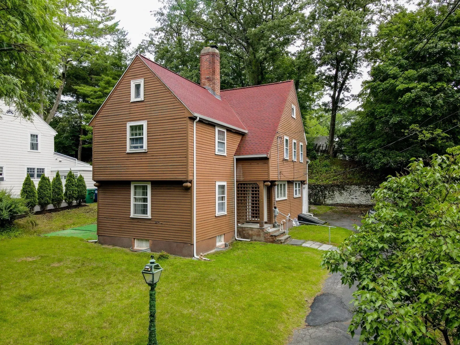 39 Holman Rd, Newton