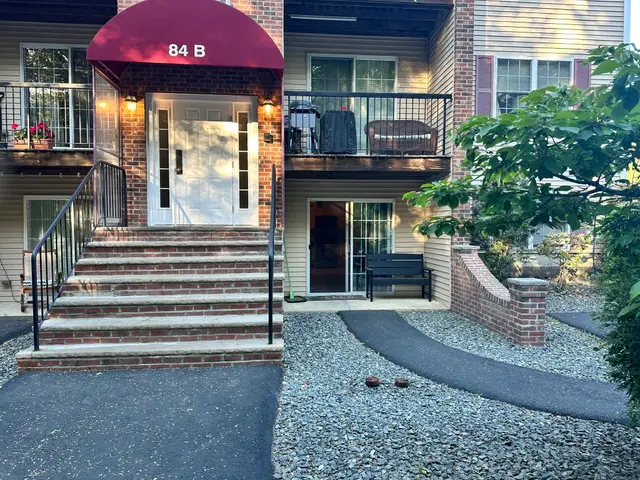 84 Cocasset St #B2