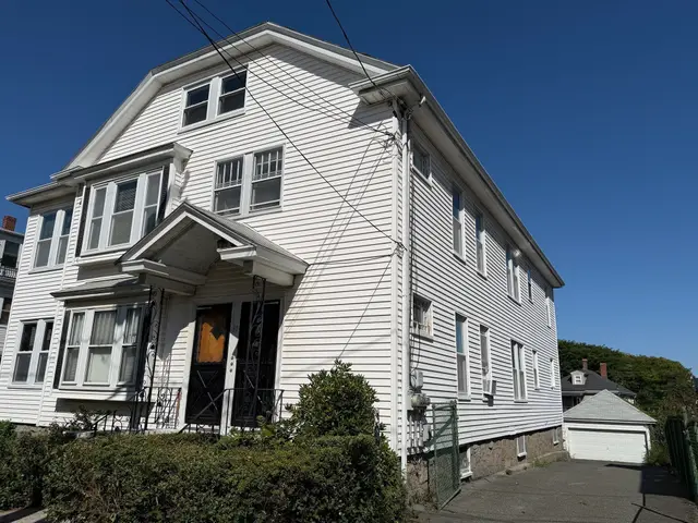 37 Leach Street #2