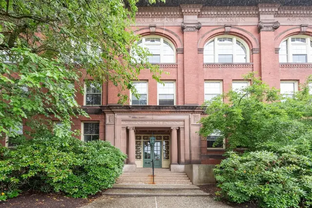 54 Forest St #412