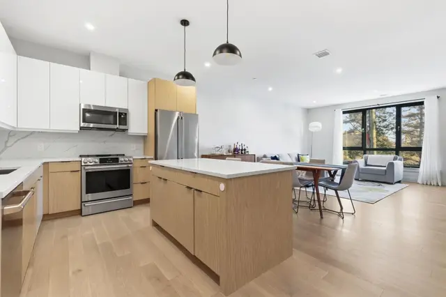 85 Myrtle St #106