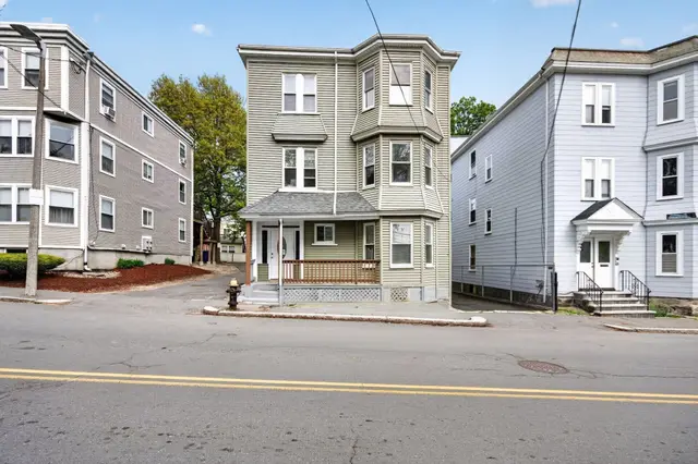 12 Schiller St