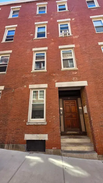 7 Margaret St #6
