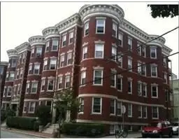 161 Hancock St #8
