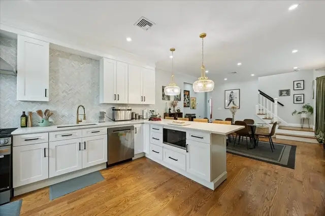 46 Addison St #2