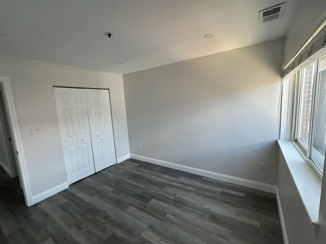 11 Langdon #203
