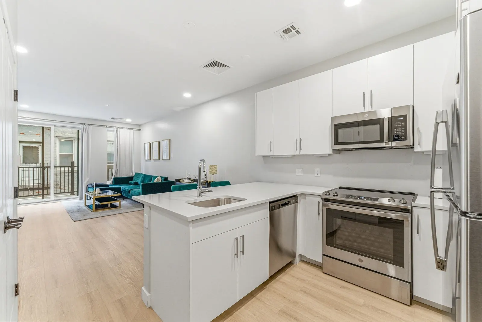 157 Chestnut #203, Chelsea