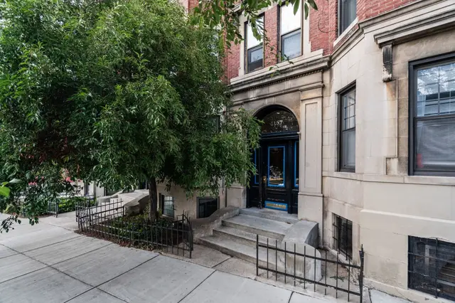1157 Commonwealth Ave #1