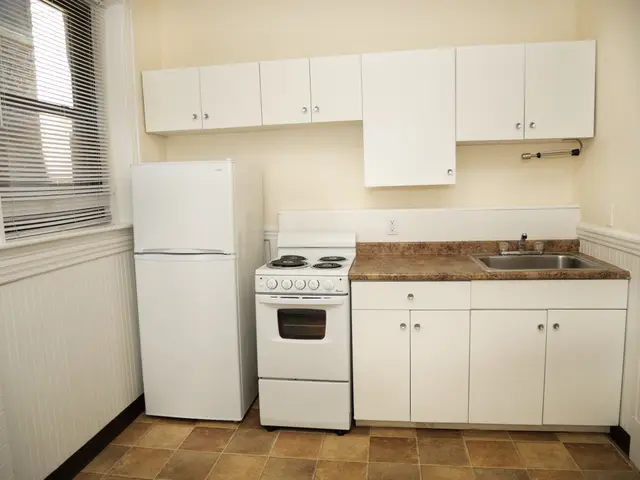 1382 Beacon #12