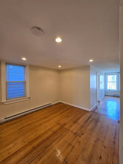 72 Liverpool St #2