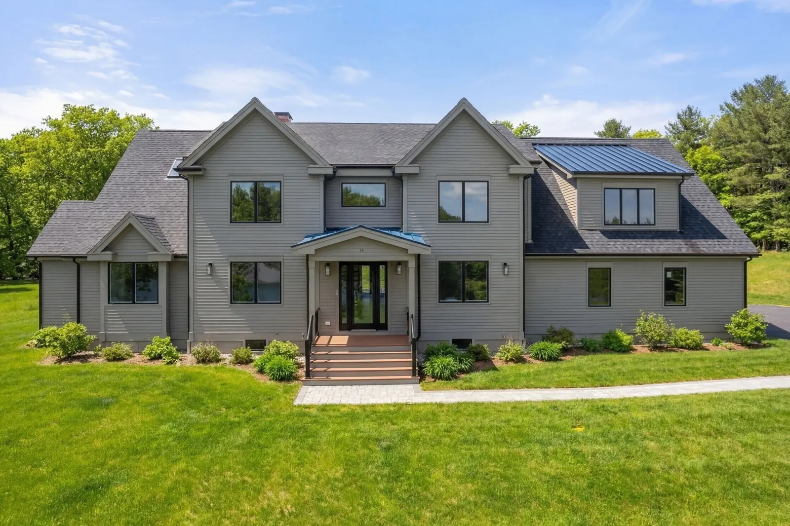 14 Fiske Pond Road, Holliston