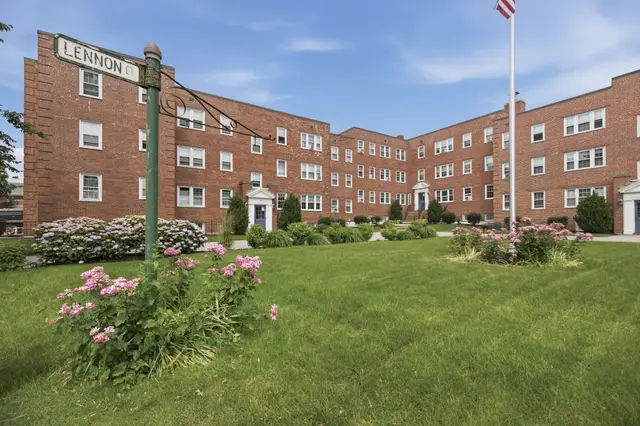 25 Lennon Court #29