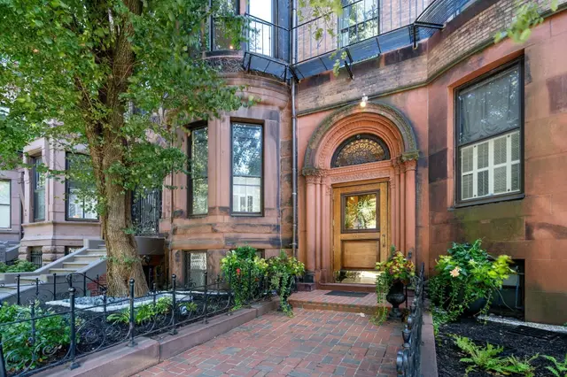 280 Commonwealth Ave #102