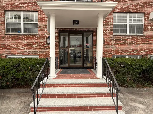 32 Bradford Street #17