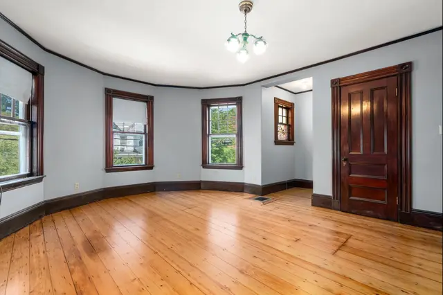 48 Auburn Street #48