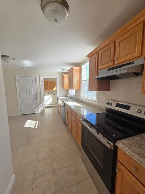 69-71 Mall St #3