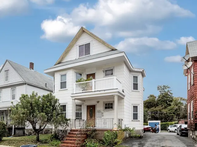 227 Belgrade Ave #2