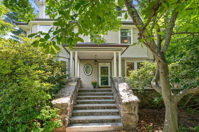 292 Clinton Rd