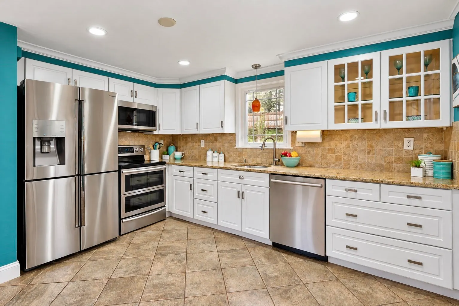 13 Winslow Rd, Sharon