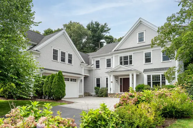 88 Woodbine Circle