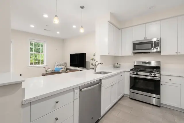 70 Endicott St #1105