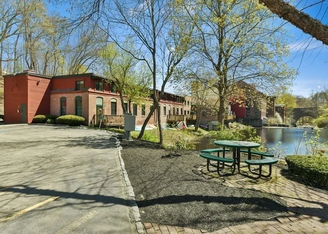 14 Sanford #41, Medway