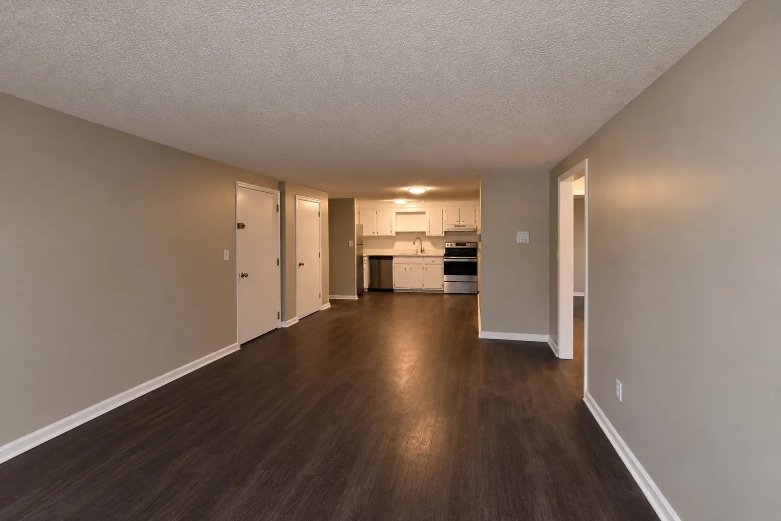 1 Trafalgar Dr #12A, Beverly