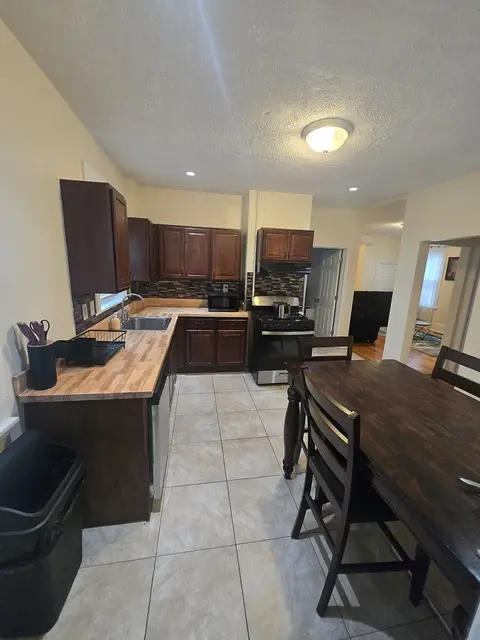 68 Stanton St #1