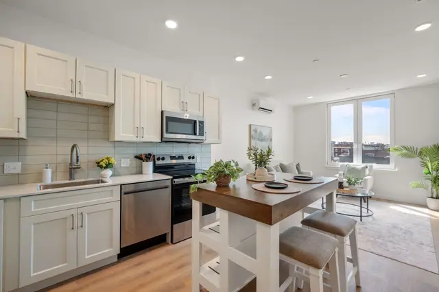 440 Broadway #504
