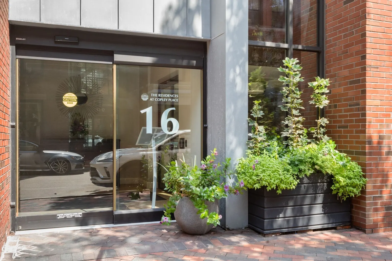 16 Harcourt #5G, Boston