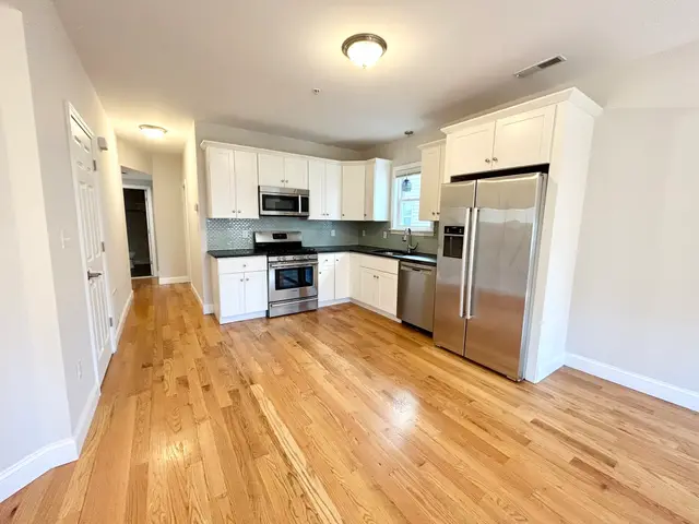 995 Dorchester Ave #2
