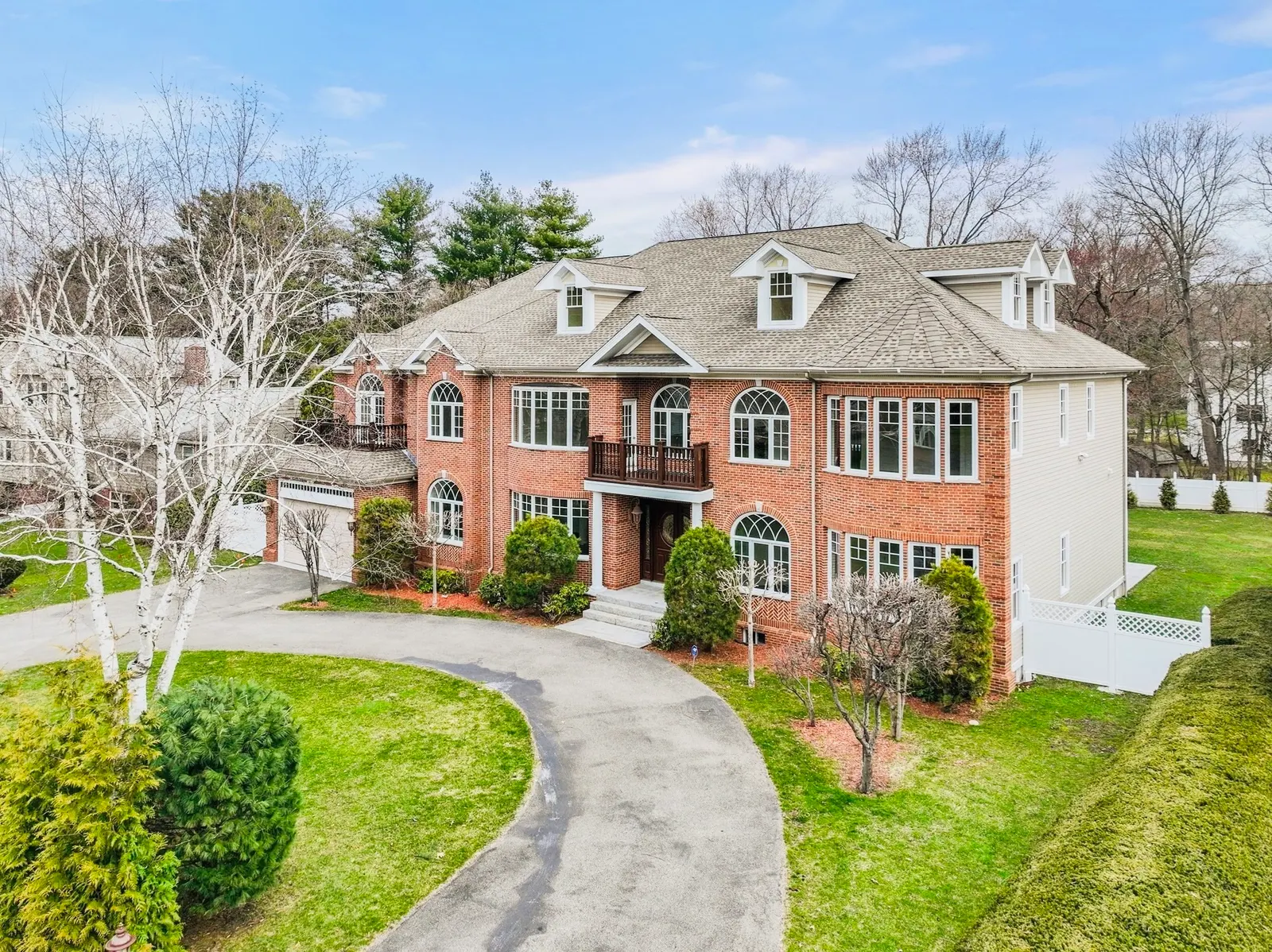 75 Woodfall Rd, Belmont