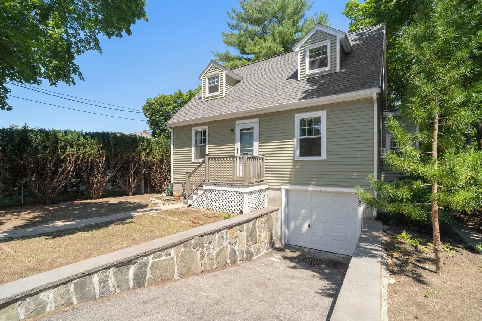 29 Laurel St., Arlington